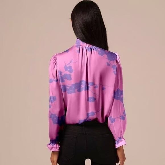 Tucker NYC Blouse Silk Pink Floral Top Size Small - Picture 8 of 11